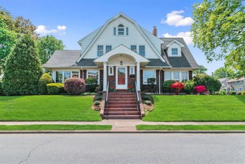 64 Warburton Ave, Paterson, NJ 07506-2930