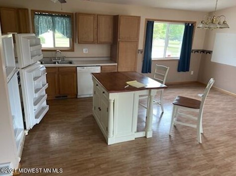 827 10th St, Wadena, MN 56482-1017