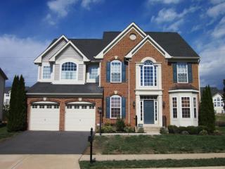 8732 Raleigh Mews, Gainesville, VA 20155-5907
