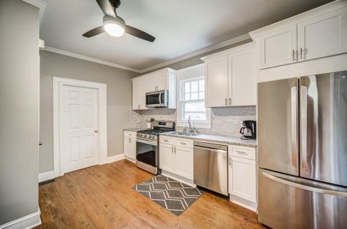 1715 Marietta Rd, Atlanta GA  30318-1907 exterior