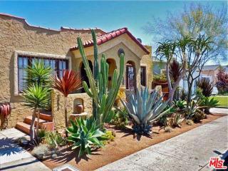 2654 Redondo Blvd, Los Angeles, CA 90016-2714