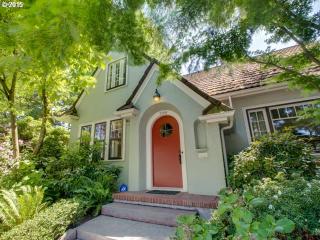 3300 Knott St, Portland, OR 97212-5245