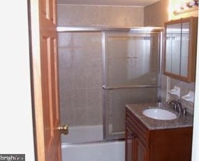 601 Lombard St, Philadelphia PA  19147-1416 exterior