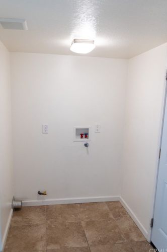 9127 Middlefield Dr, Riverside CA  92508-6261 exterior