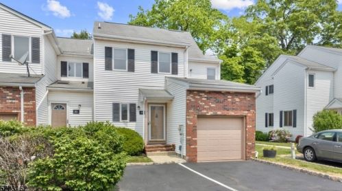 51 Coppermine Vlg, Flemington, NJ 08822-1570