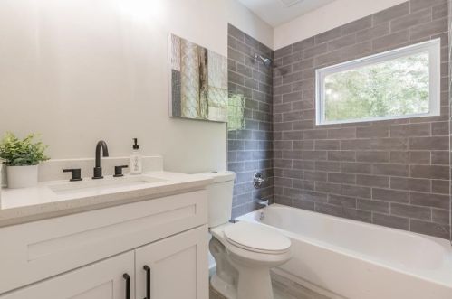 1222 Lorenzo Dr, Atlanta GA  30310-3946 exterior