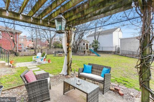 2304 Eccleston St, Silver Spring MD  20902-5015 exterior