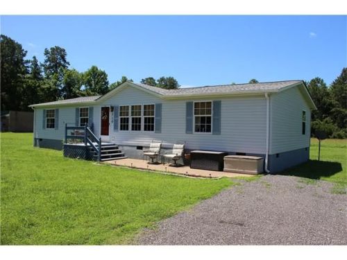 5710 New Point Comfort Hwy, Shadow, VA 23163-2111