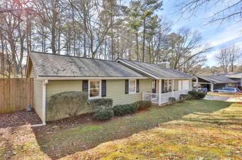 2907 Harold Dean Dr, Marietta, GA 30066-4019