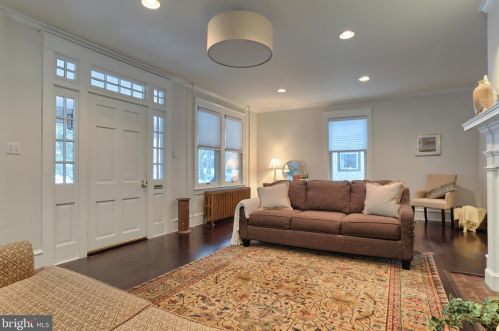 638 State St, Lancaster PA  17603-2641 exterior