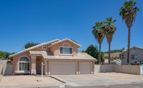 9153 Lake Valley Rd, El Cajon, CA 92021-1975