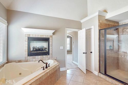 5135 Halcyon Dr, Atlanta GA  30349-1596 exterior