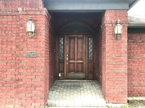 8529 Lake Country Dr, Fort Worth TX  76179-3130 exterior