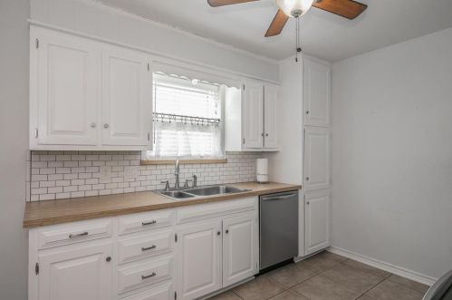 6116 Blue Spruce Cir, Fort Worth TX 76137-2135 exterior