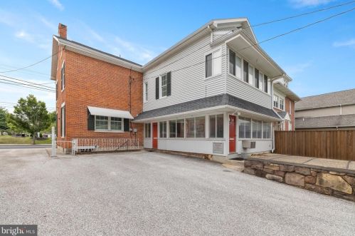 515 Carlisle St, Hanover PA 17331-2406 exterior