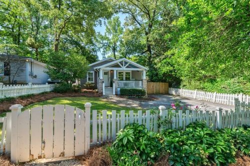 530 Deering Rd, Atlanta, GA 30309-2268