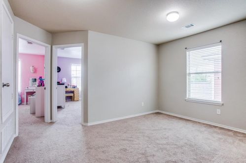 4105 Tiburon St, Fort Worth TX  76106-2609 exterior