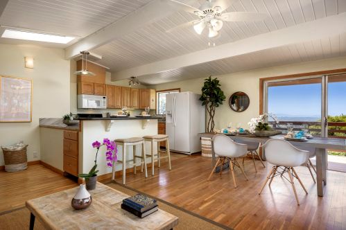 895 Cheltenham Rd, Santa Barbara, CA 93105-2232
