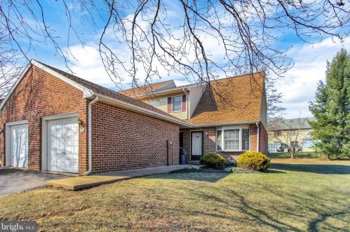 23 Jean Lo Way, York, PA 17406-6704