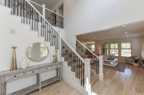 73 Gainsboro, Irvine CA  92620-2187 exterior