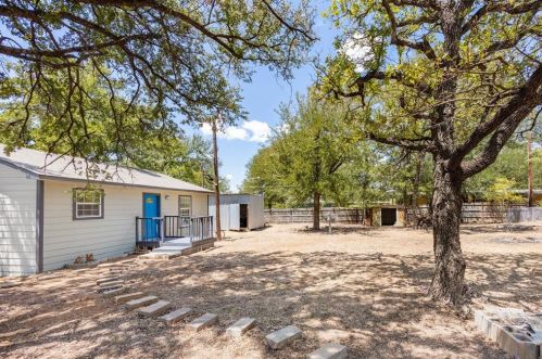 5812 Lake Granbury Trl, Granbury, TX 76048-3129