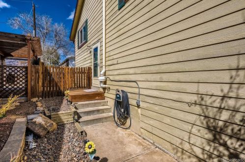 2243 Hillside Ave, Englewood CO  80110-1154 exterior