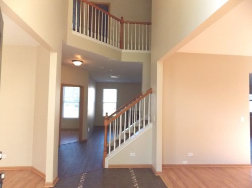 208 Lilac St, Lemont, IL 60490-2019