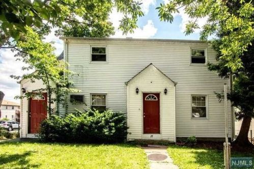 27 Overpeck Ave, Ridgefield Park, NJ 07660-1812