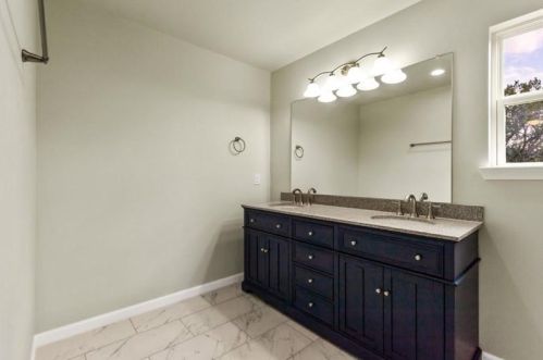 4720 Evening View Dr, Granbury TX  76048-6488 exterior