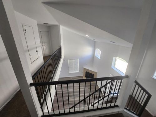 138 Hogan, Uhland TX 78640-5400 exterior