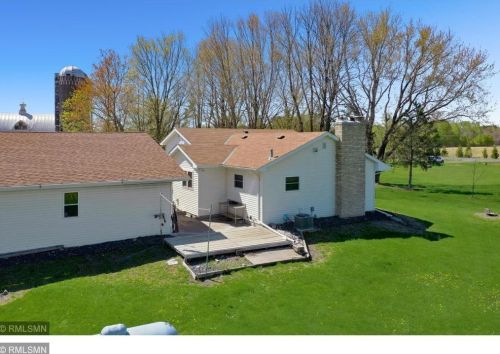 20129 Furuby Rd, Palmdale, MN 55084-2816