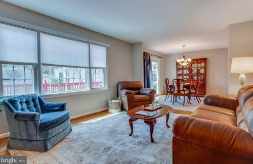 9001 Teddy Rae Ct, Springfield VA 22152-2644 exterior