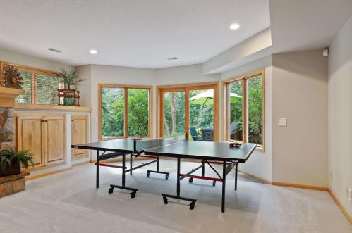 3315 Crestmoor Dr, Saint Paul MN  55125-5006 exterior