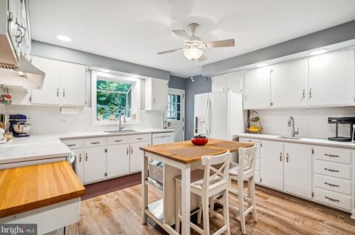 501 Apple Grove Rd, Silver Spring MD 20904-2753 exterior