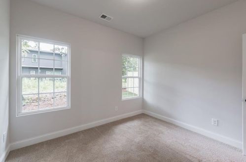 1382 Gus Thornhill Jr Dr, Atlanta GA  30344-3556 exterior