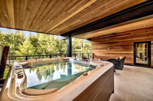 16150 Pine St, Truckee CA  96161-3754 exterior