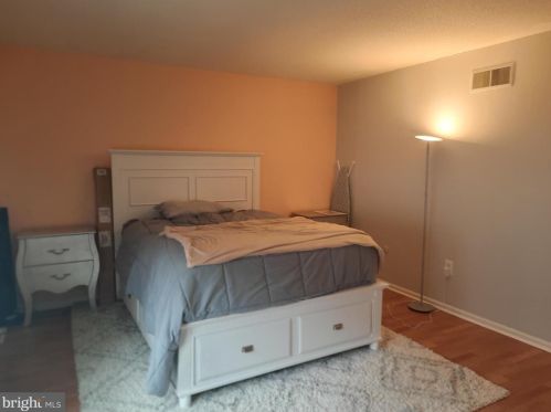 11 Shirley Ln, Trenton NJ 08610 exterior