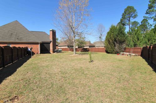 2074 Hiwassee Dr, Bonaire GA  31005-2507 exterior