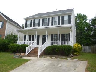 1917 Crag Burn Ln, Raleigh NC  27604-8475 exterior