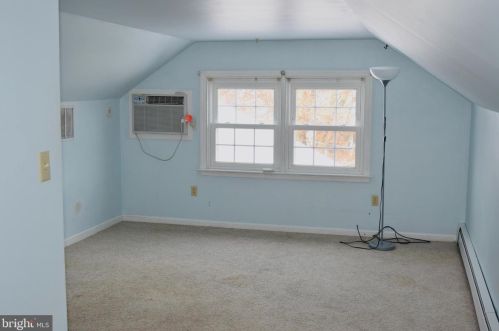 156 School House Rd, Lancaster PA  17603-6314 exterior