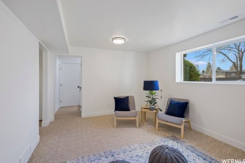 10007 Marble St, Sandy UT 84094-4027 exterior