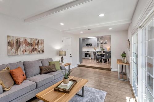 387 Smithwood St, Milpitas CA  95035-4126 exterior