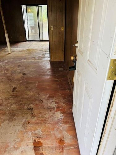 921 Stewart St, Azle, TX 76020-3339