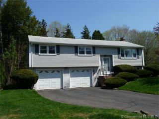 39 Peterson Rd, Vernon, CT 06066-4131