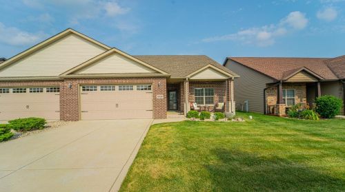 3008 Winter Garden Dr, Valpo, IN 46385-7144