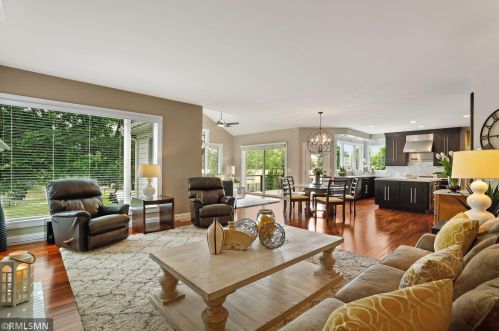 3528 Crestmoor Dr, Saint Paul MN  55125-5028 exterior