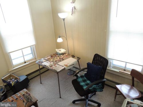 213 Broadway, Hanover PA 17331-2503 exterior