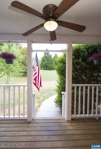 11 Cedar Creek Rd, Earlysville, VA 22936-9782