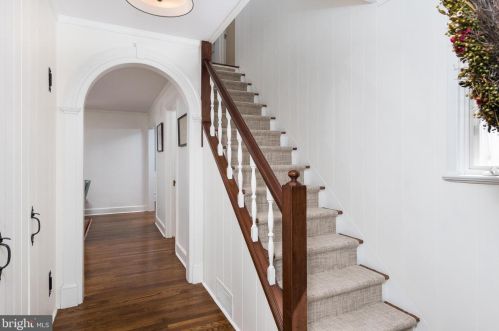 37 Ridgeview Rd, Princeton NJ  08540-7666 exterior