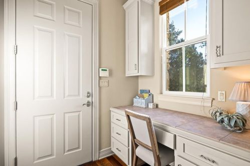 4008 Dry Creek Dr, Austin TX  78731-4825 exterior